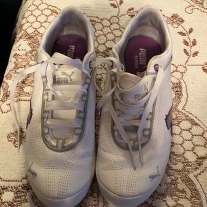 Puma runners white size 7